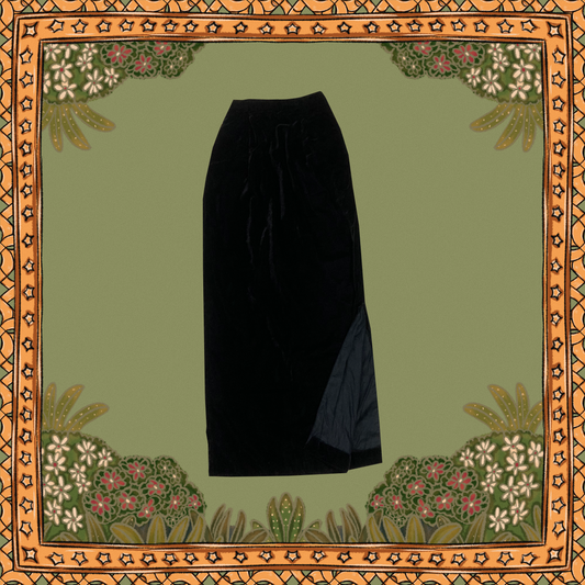Velvy Black Long Skirt