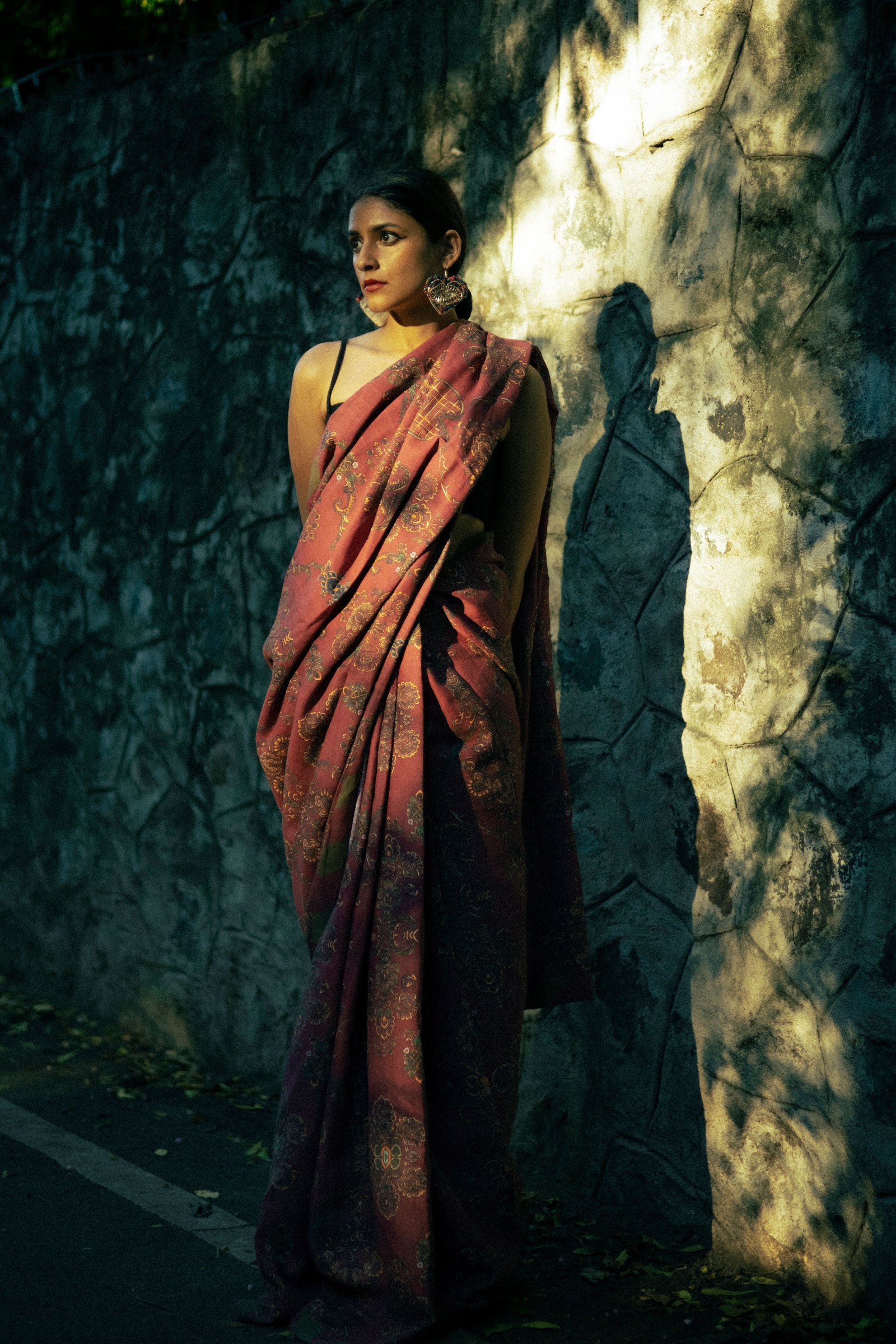 Portrait Photography Poses: Saree Photoshoot Inspiration